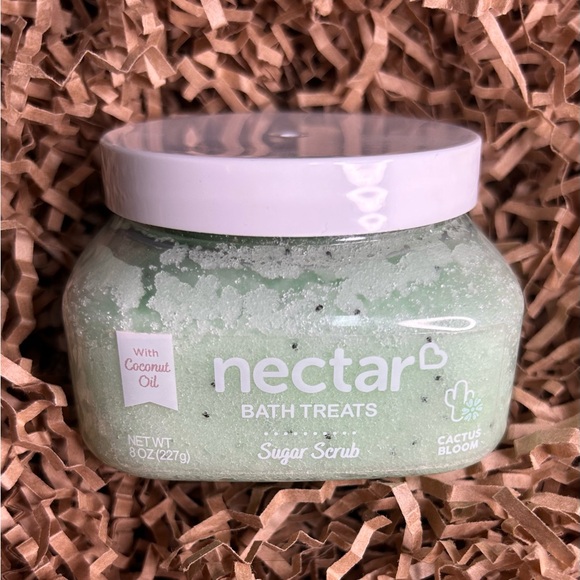 Nectar Bath Treats
CACTUS BLOSSOM Sugar Scrub - Picture 5 of 15